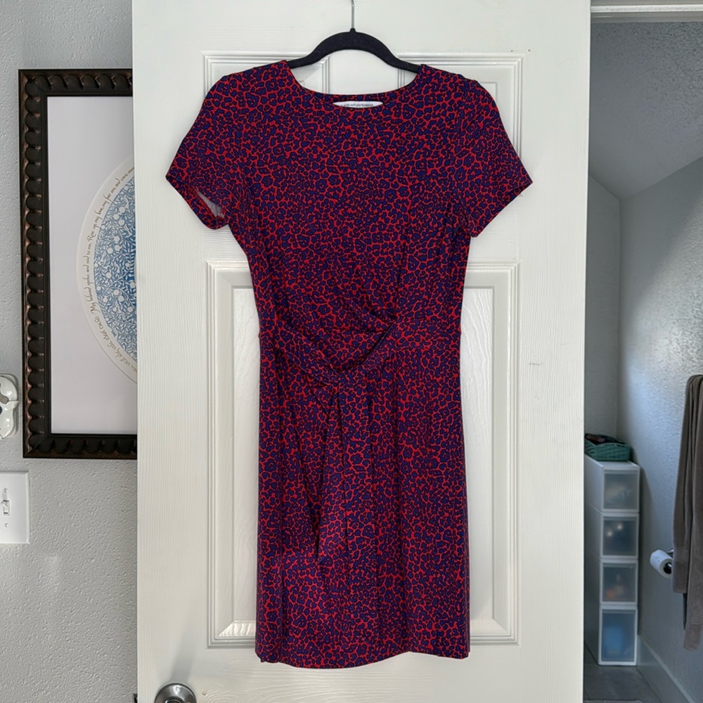 Diane von Furstenberg short sleeved above the knee dress